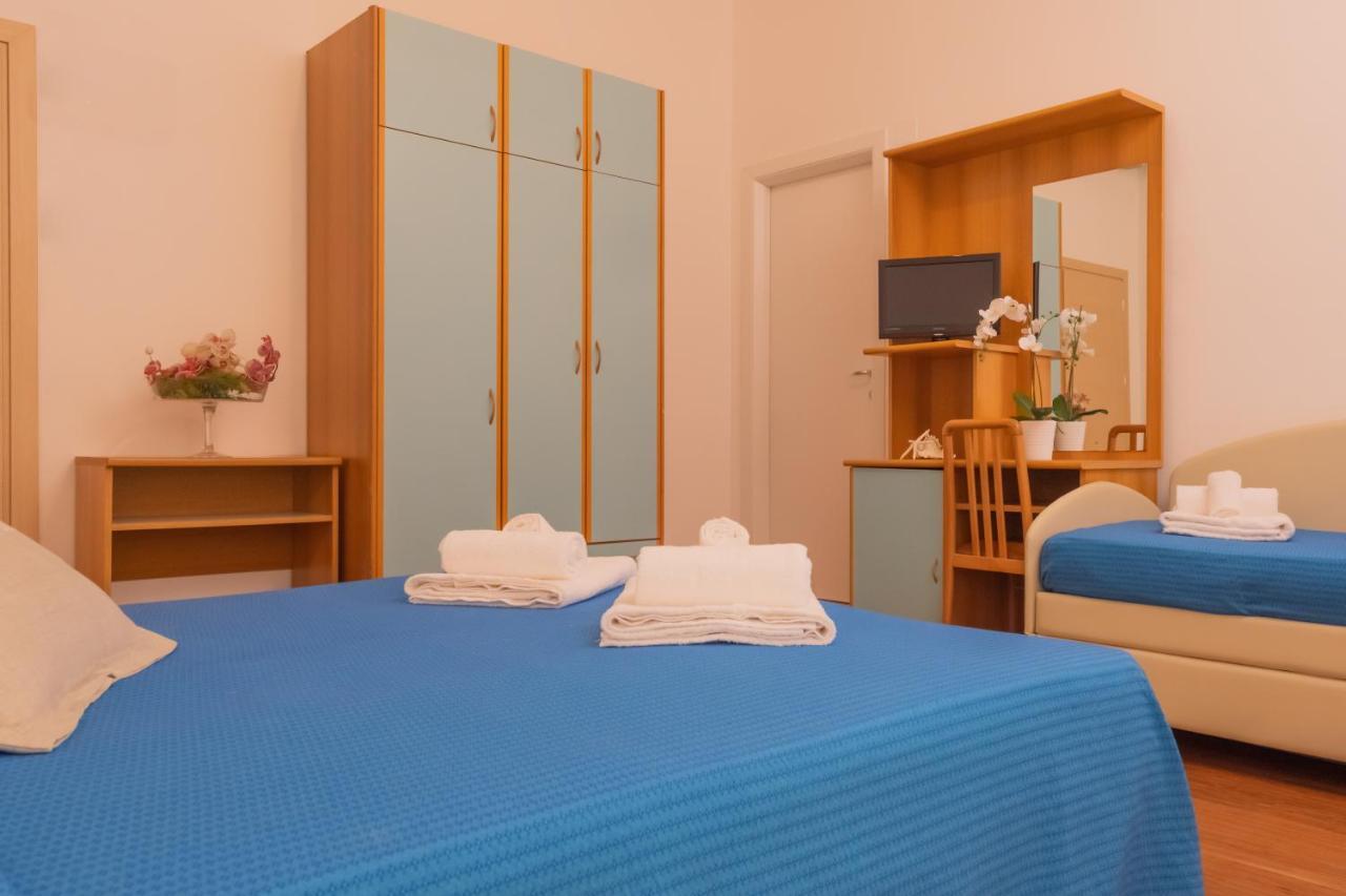 מיסאנו אדריאטיקו Hotel Merano מראה חיצוני תמונה